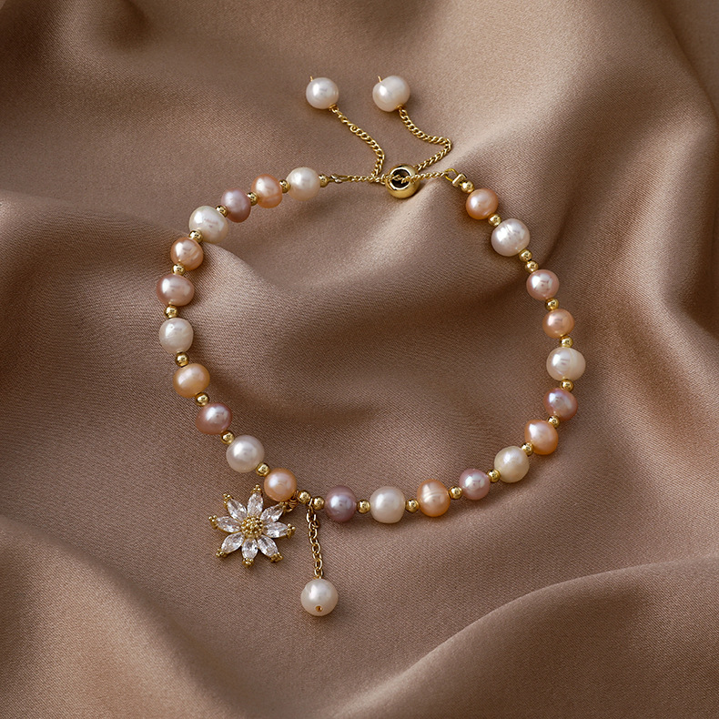 Korea Pearl Crystal Daisy Copper Bracelet Wholesale display picture 5