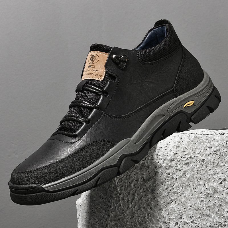 秋冬男鞋皮面透气运动鞋男士休闲中老年跑步大码板鞋户外鞋男