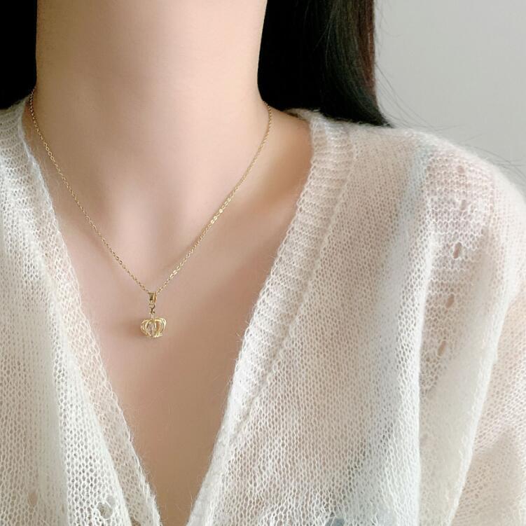 Wholesale Simple Style Water Droplets Crown Fish Tail Titanium Steel Zircon Pendant Necklace_colorza_4