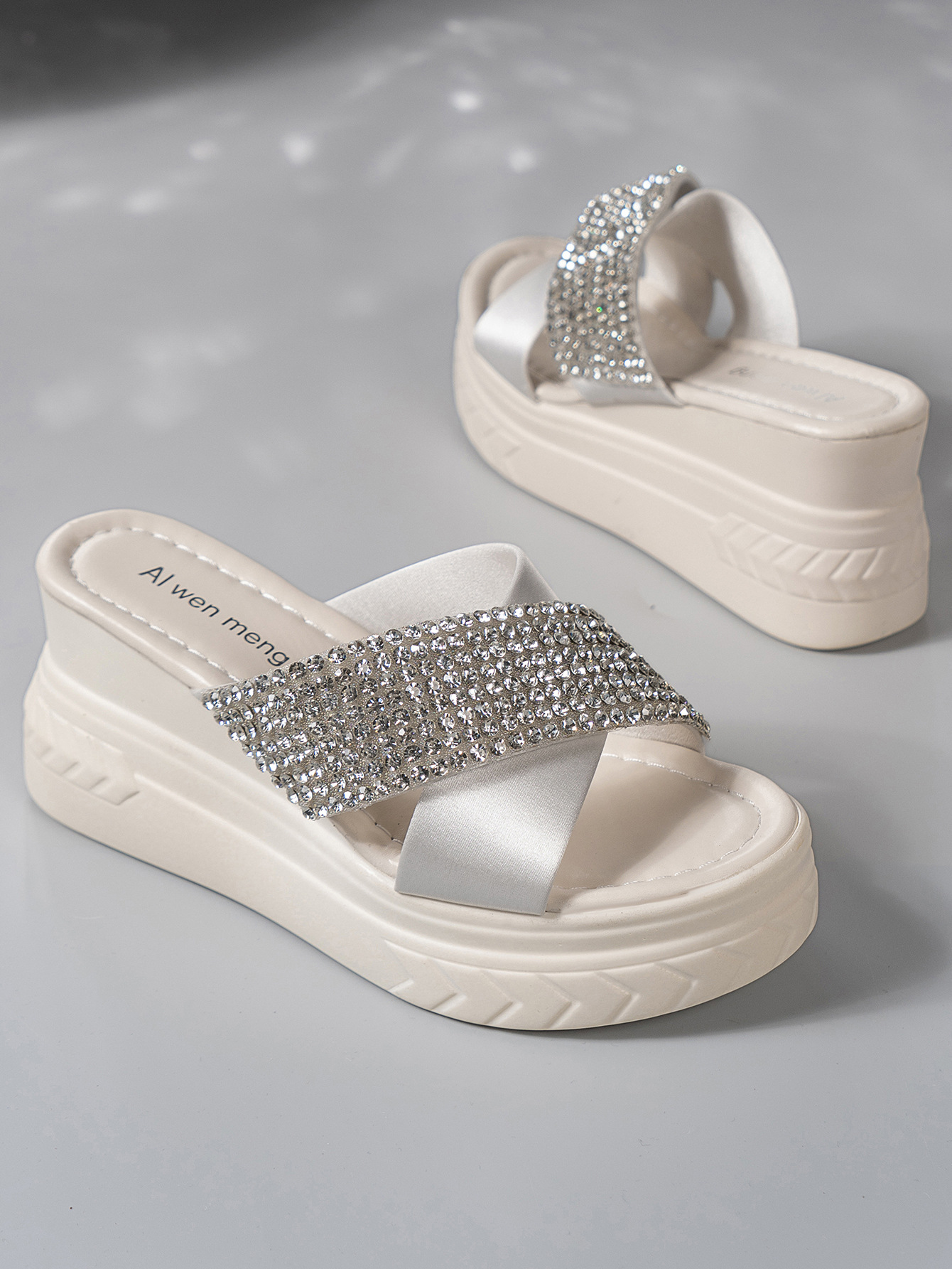 Women's Casual Solid Color Rhinestone Open Toe Wedge Slippers display picture 7