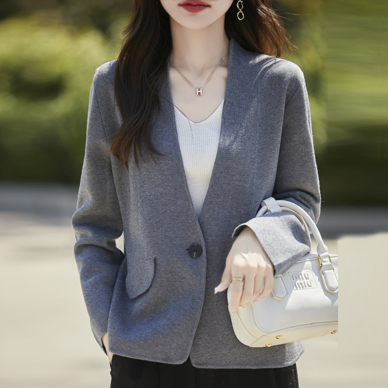 Wholesale 2025 New Knitted Blazer Jacket for Women, Solid Color, Thickened Fine-Spun Wool Cardigan with V-Neck