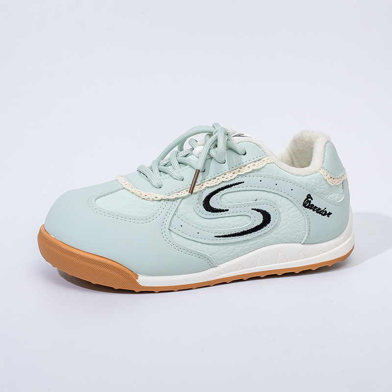 Zapatos de entrenamiento de invierno de terciopelo, nuevos zapatos de moda cómodos y calentadores gruesos, moda retro versátil zapatos de mujer