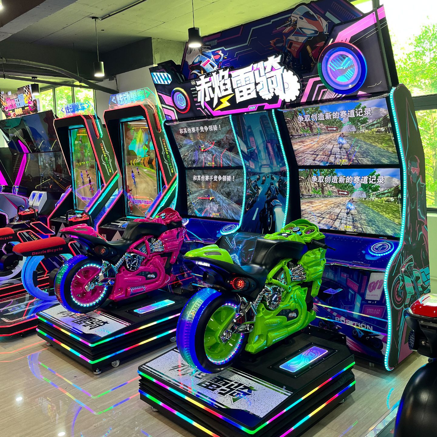 Gran ciudad de videojuegos animada ciudad comercial de movimiento completo super simulación de conducción máquina de carreras de motocicletas máquina de juegos de entretenimiento