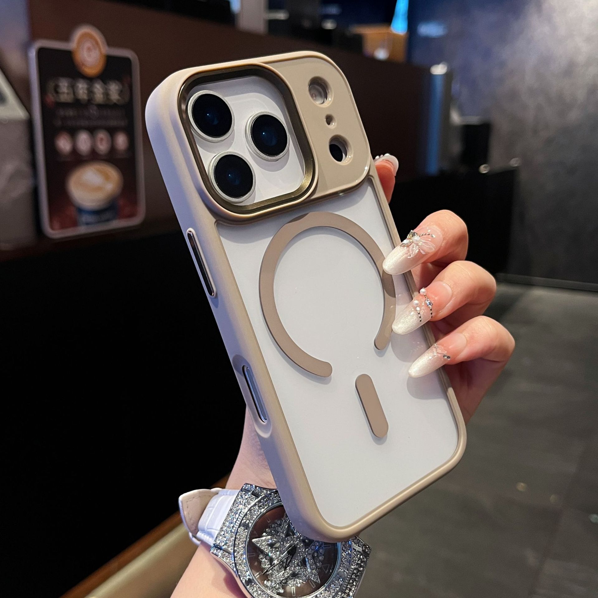 Aplicable a Apple 15 escudo de oro succión móvil transparente para mujeres iPhone17PROMAX
