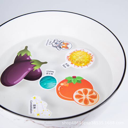 Manufacturer Customized Traceless Silicone Sticker Pu Glue Cartoon Tpr Environmentally Friendly Removable Stereo Jelly Sticker Refrigerator Sticker Washable
