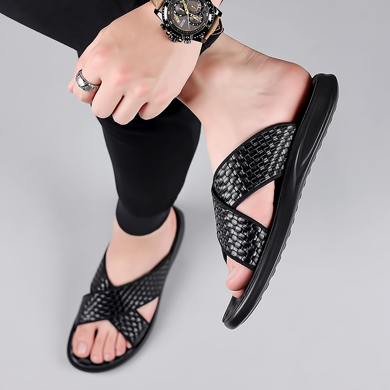 2023 zapatos de playa de verano de los hombres al aire libre Zapatillas vietnamitas sandalias de hombre suela de masaje antideslizante zapatos de hombre de moda al por mayor