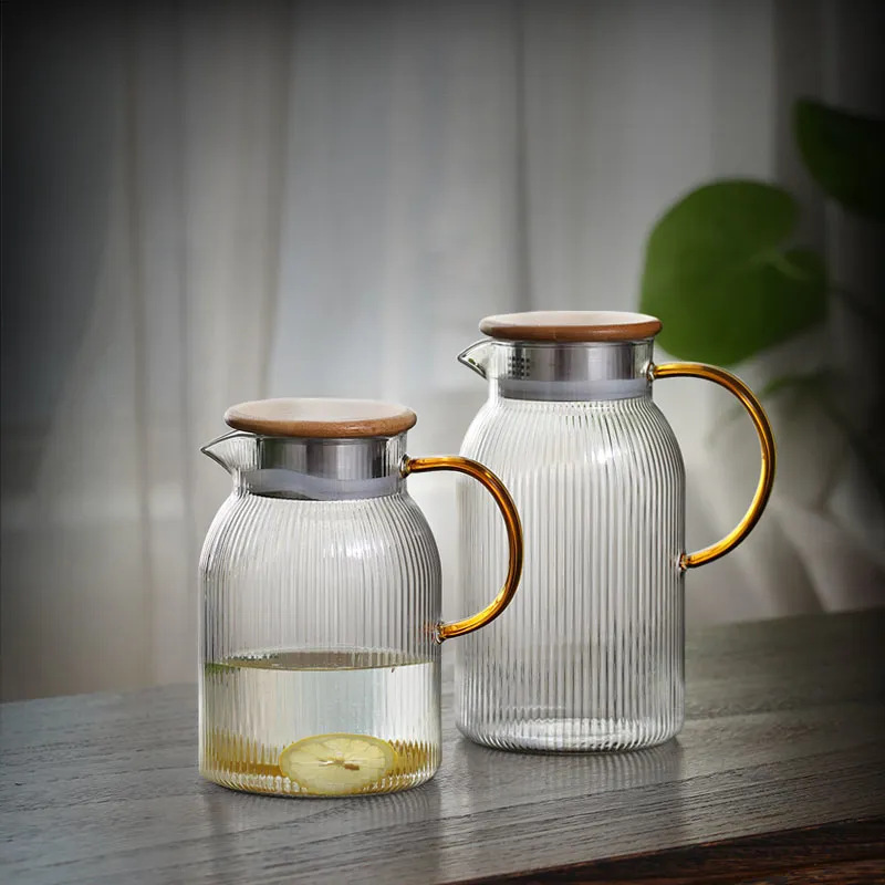 Botella de agua fría Botella de agua de vidrio Botella de agua fría resistente a altas temperaturas Botella de espuma fría de jugo de gran capacidad para el hogar