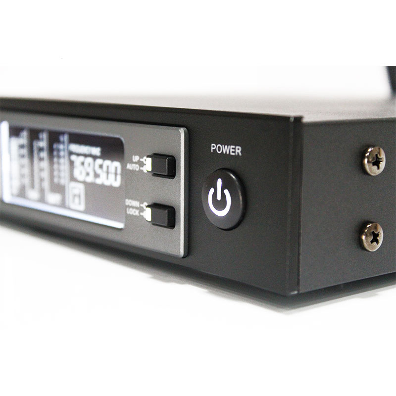 Micrófono inalámbrico de diversidad real un arrastre un segmento u anti-Howling profesional etapa rendimiento KTV boda anfitrión micrófono