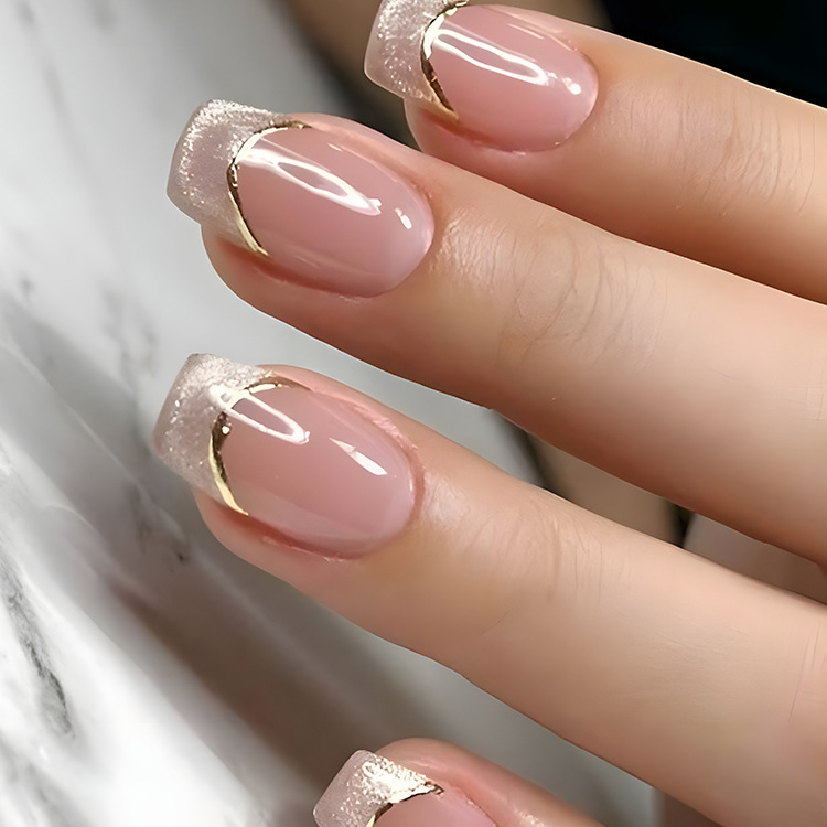 Chicas calientes estrelladas uñas de estilo europeo parche de uñas degradado rosa acabado venta caliente transfronteriza uñas de vestir de ojo de gato