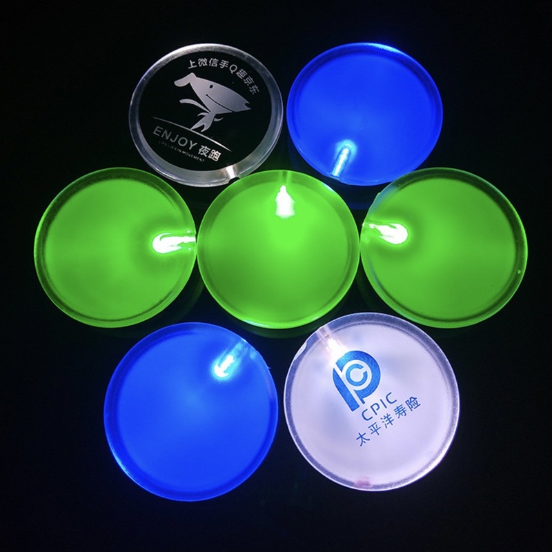 卸売りアクリルpsフラッシュバッジ創造性自慢led発光ギフト胸章定ロゴ広告胸札|undefined