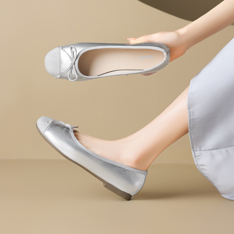 Auge Lion plateado Mary Zhen zapatos para mujeres 2026 nuevos zapatos de verano arco zapatos franceses
