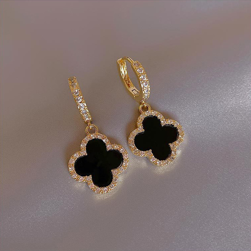 Korean style four-leaf clover earrings 2022 new fashion exquisite micro inlaid flash diamond earrings High sense earrings