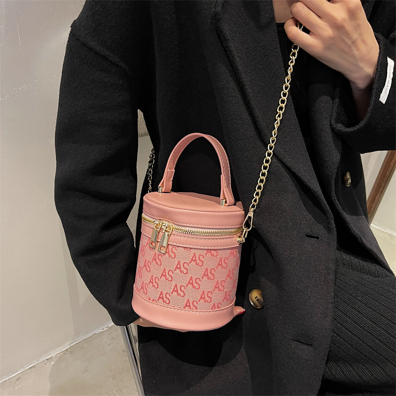 Bucket Messenger Bag 2021 New Wave Fashion One Shoulder Messenger Cylinder Portable Small Bag display picture 33