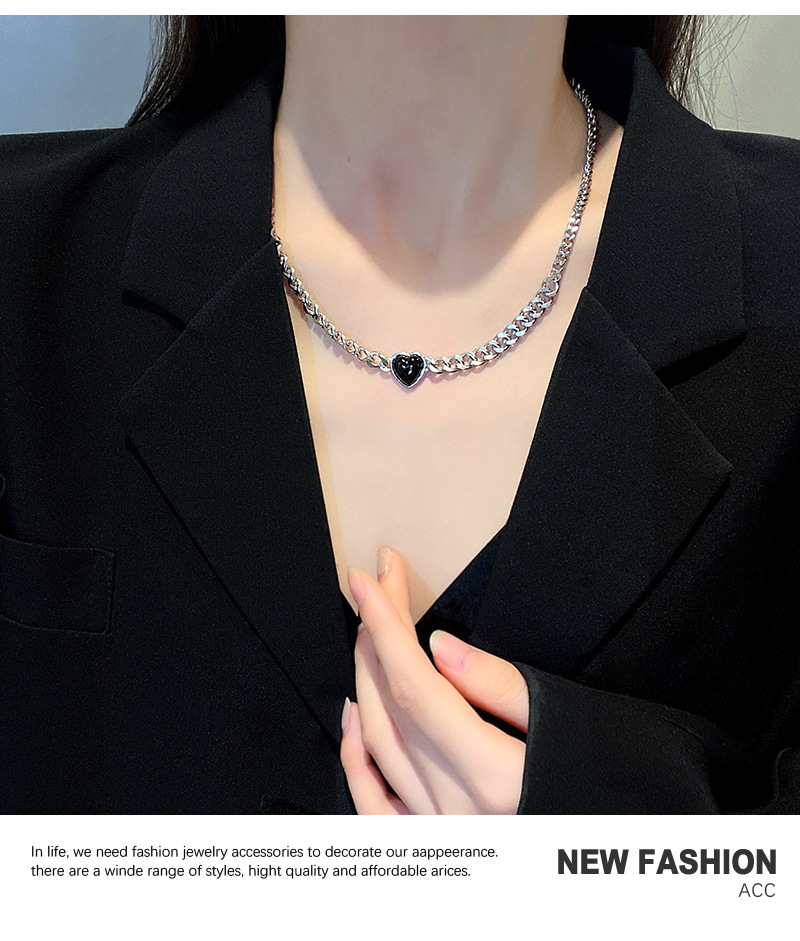 Korean Version Of The Ins Style Black Love Hip-hop Titanium Steel Necklace Design Sense Niche Wild Clavicle Chain Cold Wind Pendant display picture 8