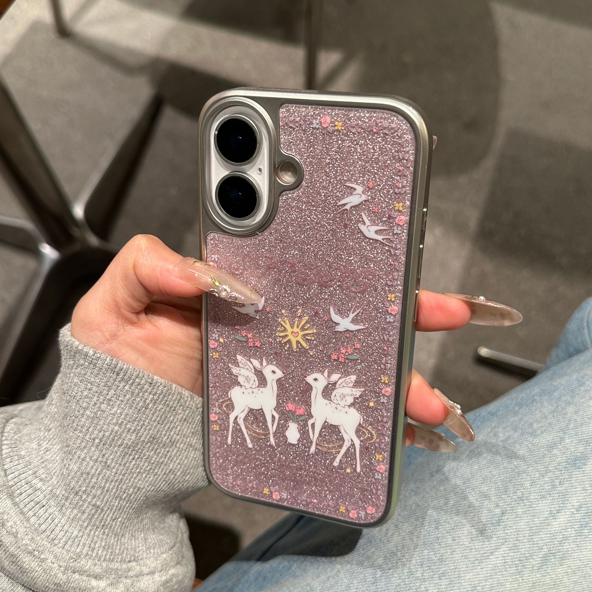 Fun Girl Heart Angel Cervatillo Adecuado para Apple 16ProMax Funda para teléfono móvil 15Pro/14Pro Flower 13 Mujer