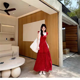 红色波点小飞袖气质吊带连衣裙子女装夏季2025新款蝴蝶结露背长裙