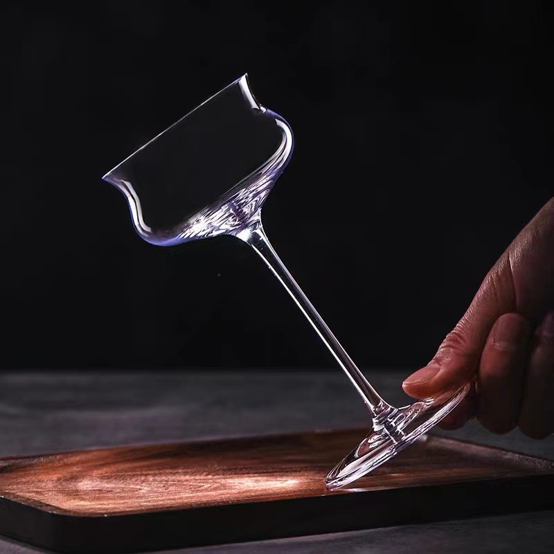 Crystal cocktail wineglass