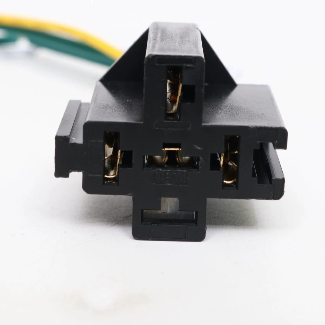 Автомобильные релейные гнезда серии 4-х и 5-ти контактные в наличии на складе, возможна индивидуальная настройка при больших заказах, гнезда 4P и 5P.