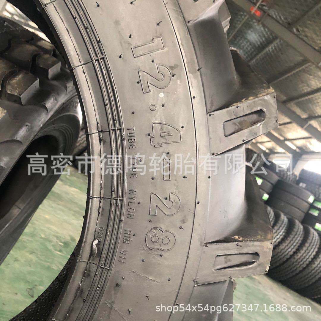 Suministro de neumáticos de espiga 12.4-28 neumático de tractor 14.9-28