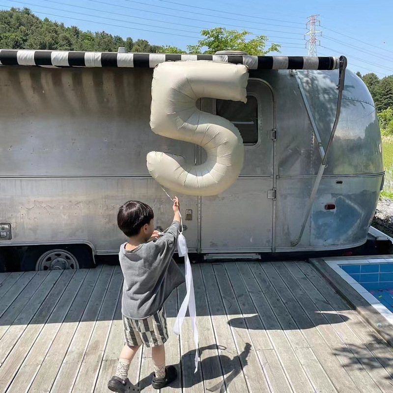 Ins globos digitales de color crema decoración de cumpleaños de bebé escena fiesta ambiente de cumpleaños accesorios de fotografía decoración