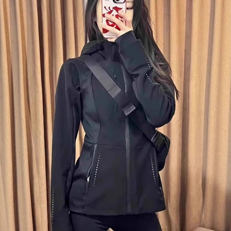 Autumn Clothing 2025 New Slim Fit Stretch Soft Shell Jacket Women's Cycling Yoga Wear Waist Sports Jacket Trendy