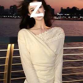 法式设计感针织蕾丝拼接长袖打底衫女秋冬时尚不规则收腰显瘦上衣