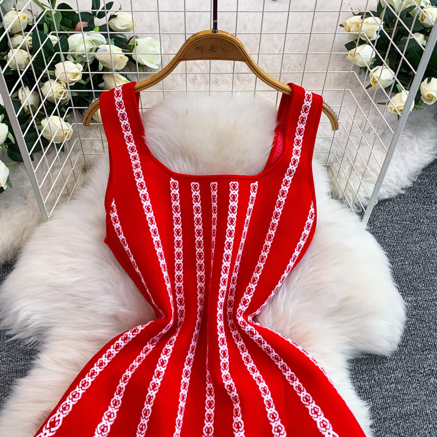 Luxury Petite Embroidered Knit Dress for Women Elegant Slimming A-Line Slip Summer Style Striped Charm_ecoleips.com