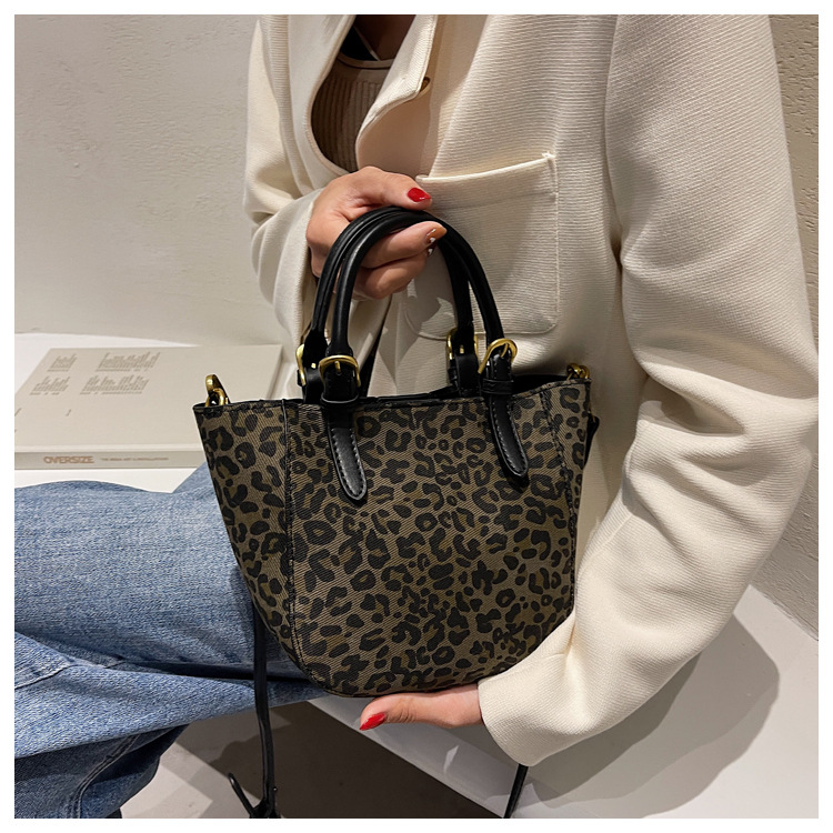 Fashion Leopard Print Handbag Bucket Bag Wholesale Nihaojewelry display picture 5