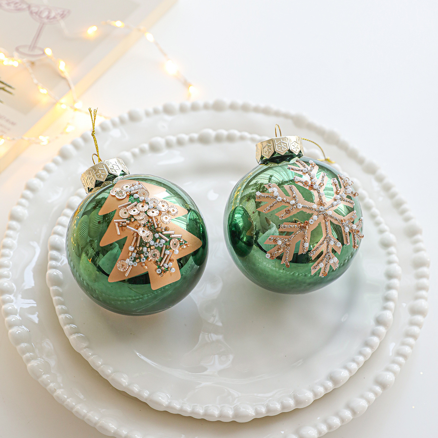 Brillante verde bola de Navidad polvo de oro de alta calidad bola de galvanoplastia perlada dibujada a mano diseño de decoración de árbol de Navidad