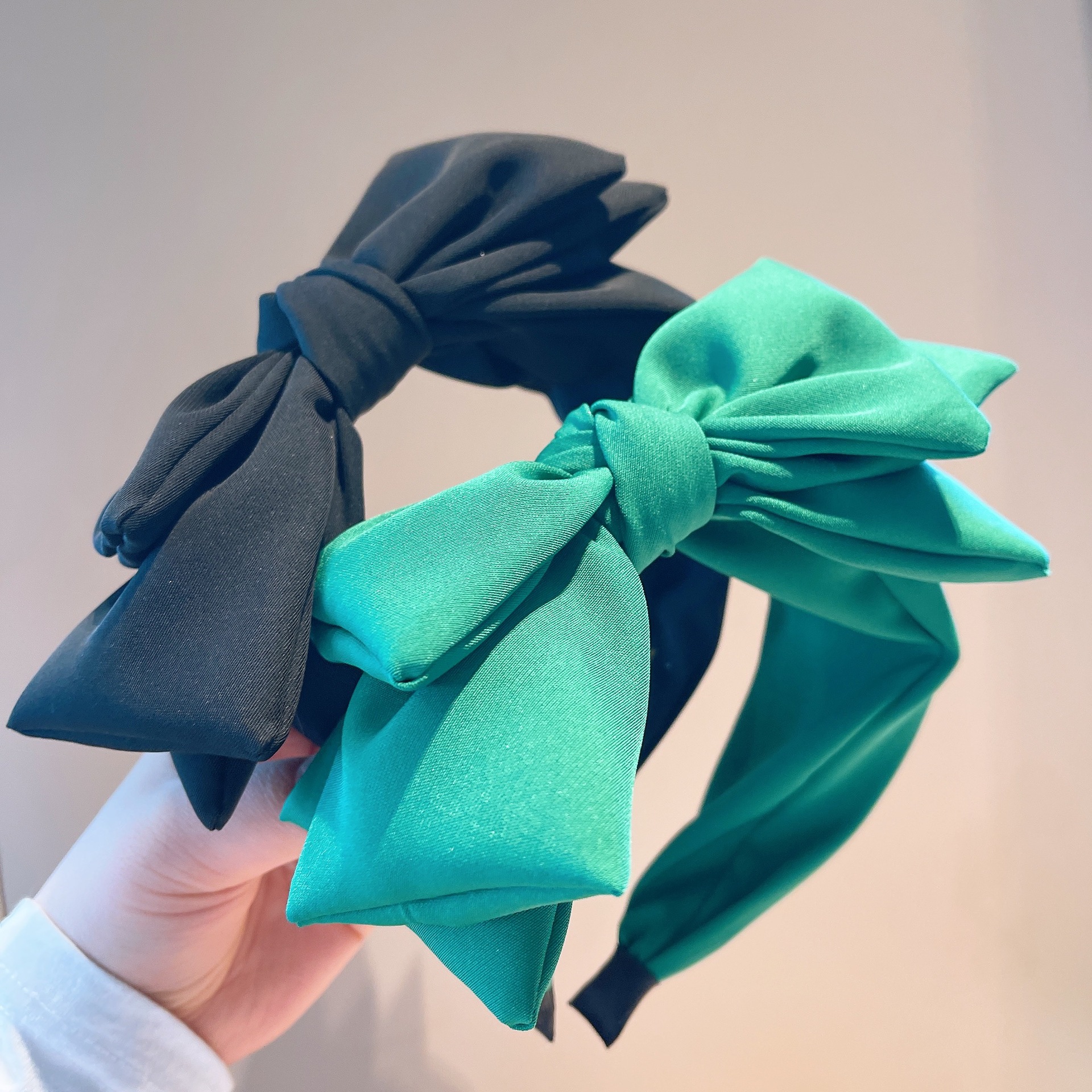 Korean Accessories ~ Vintage Multi-layer Butterfly Bow Hair Clip Headband with Instagram Style, Makes Face Look Smaller, Suitable for Women Outdoors, Versatile