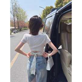 辣妹后背镂空绑带设计感短袖T恤女修身显瘦圆领微透短款正肩上衣