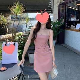 夏季纯欲风辣妹粉色吊带连衣裙女法式气质小个子甜辣修身包臀短裙