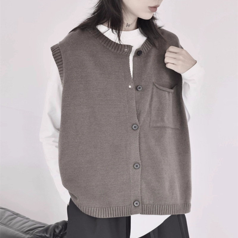 Dark Design Niche Commuter Wool Vest for Women Autumn and Winter Loose Sleeveless Sweater Vest Knitted Vest Jacket Dark Design Niche Commuter Wool Vest for Women Autumn and Winter Loose Sleeveless Sweater Vest Knitted Vest Jacket