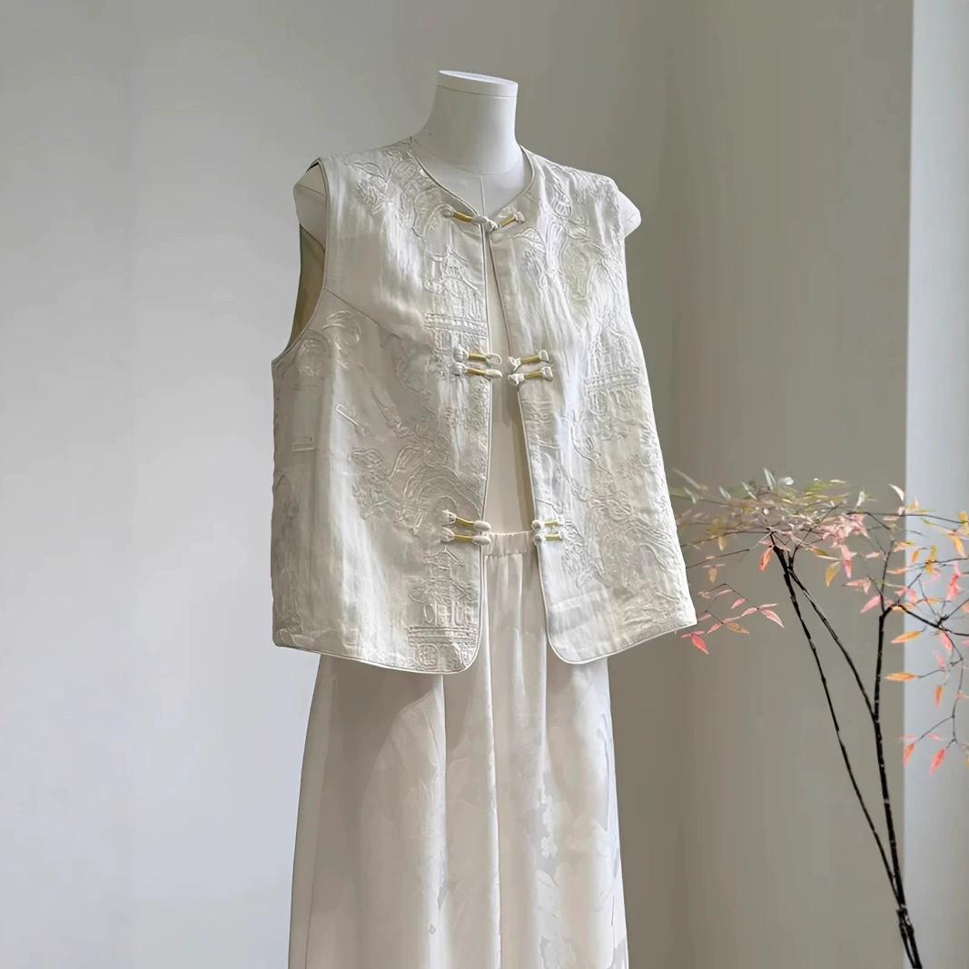 Новый жилет в национальном стиле в китайском стиле для женщин, весна 2025, новый стиль, элитный жилет из шелкового шелка с вышивкой в ​​национальном стиле, элегантный