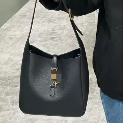 2025 New Vintage Genuine Leather Bucket Bag for Women Shoulder Handbag Commuter Tote Large Capacity