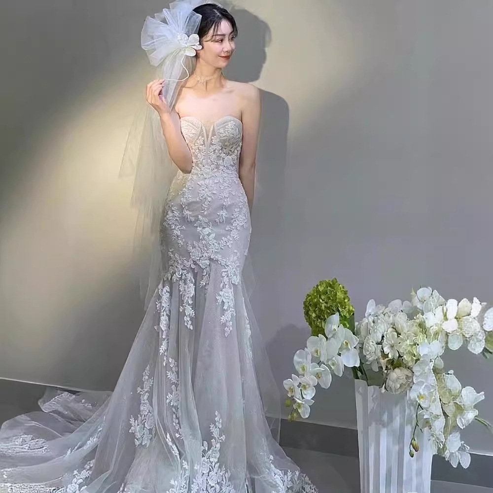 Lace fitted tube top for bride