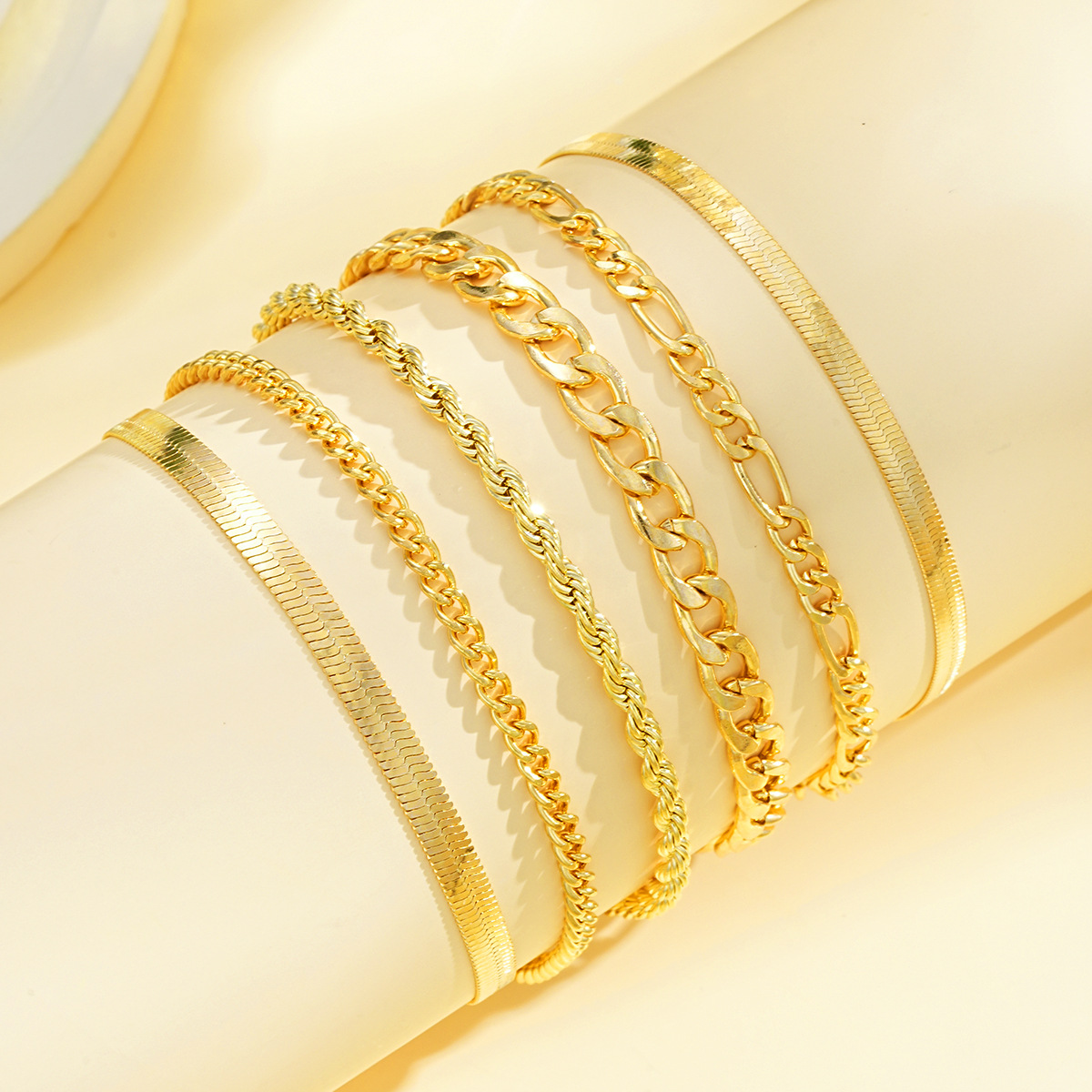 Minimalist Layered Bracelets Stackable Lightweight Jewelry_voghion.com