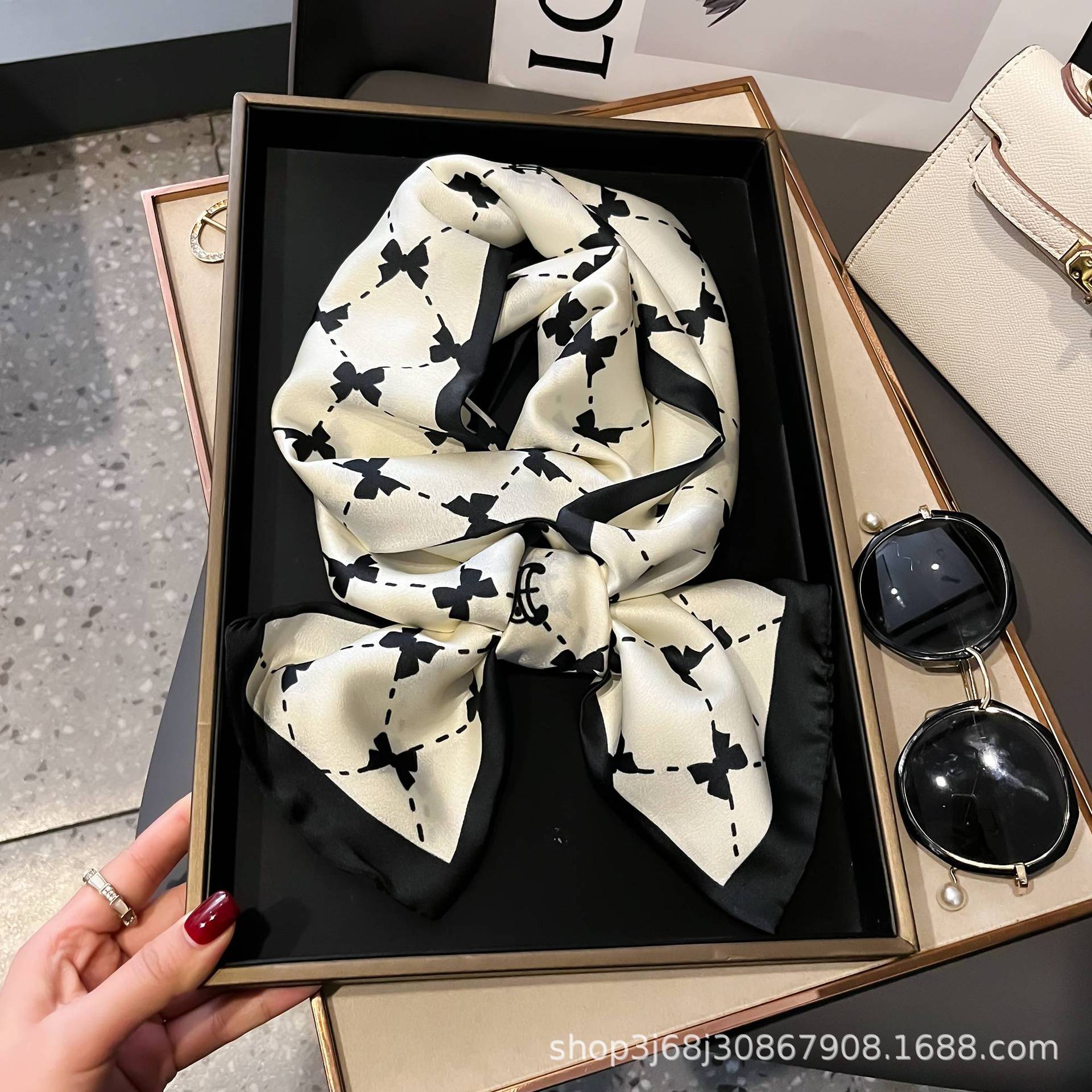 10 No. 36 lazo blanco de la imagen principal