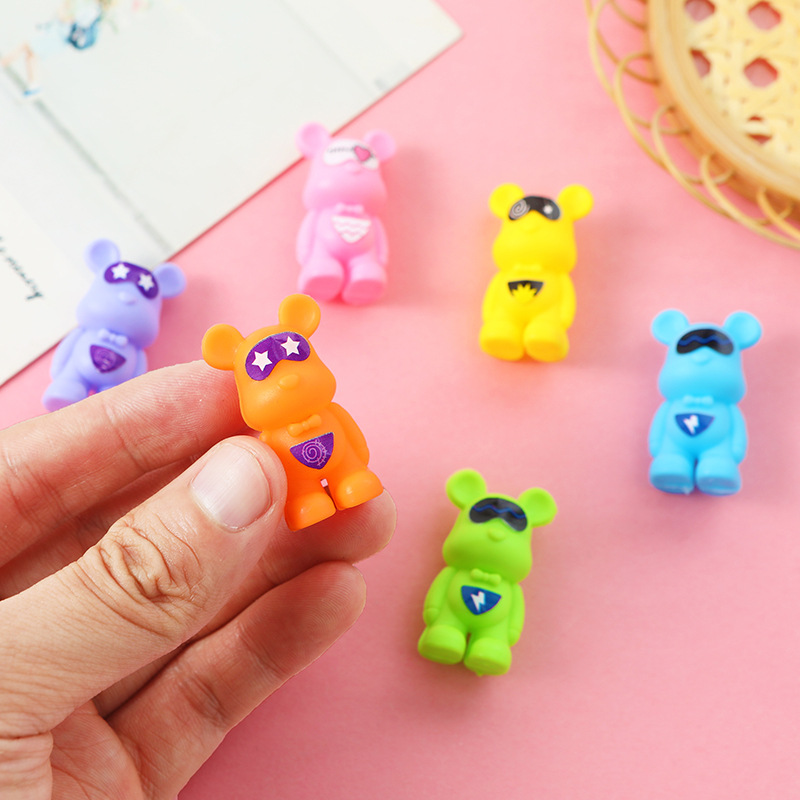 Nuevo mini pegatinas de dibujos animados de plástico ensamblable modelo de oso juguete regalo de juguetes para niños al por mayor
