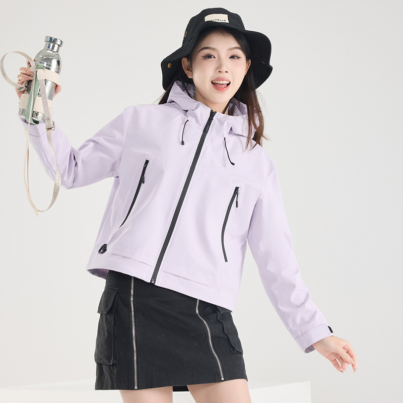 보라색 여성 모델