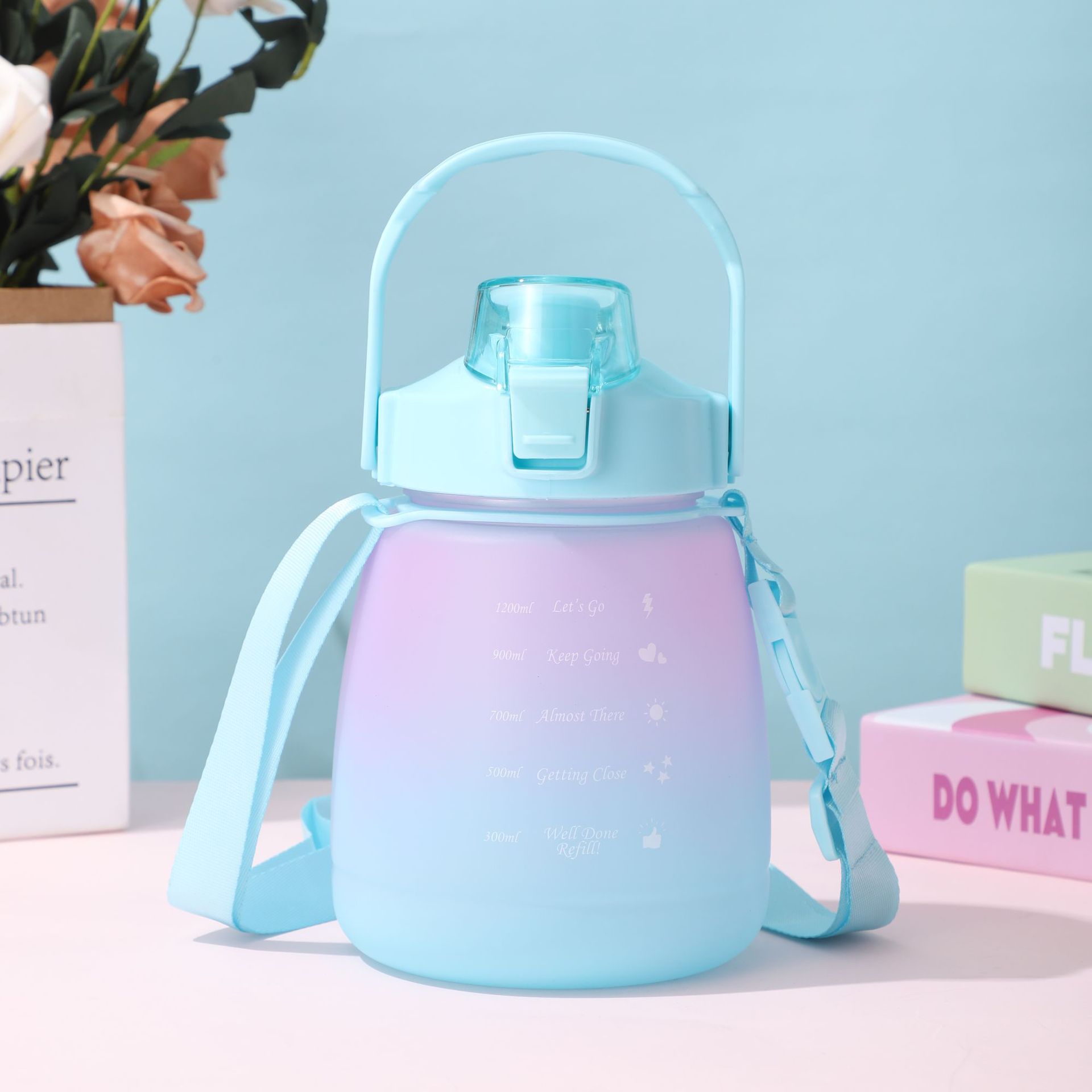 Estudiante gradiente gran vientre taza de alto aspecto de gran capacidad taza de vacío niños correa de hombro portátil taza de agua paja deportes taza de agua