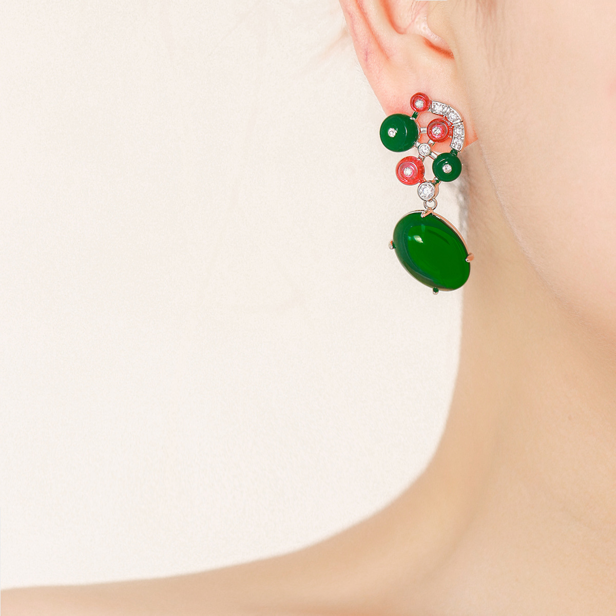 elegant fashionable trend earrings drop-shaped