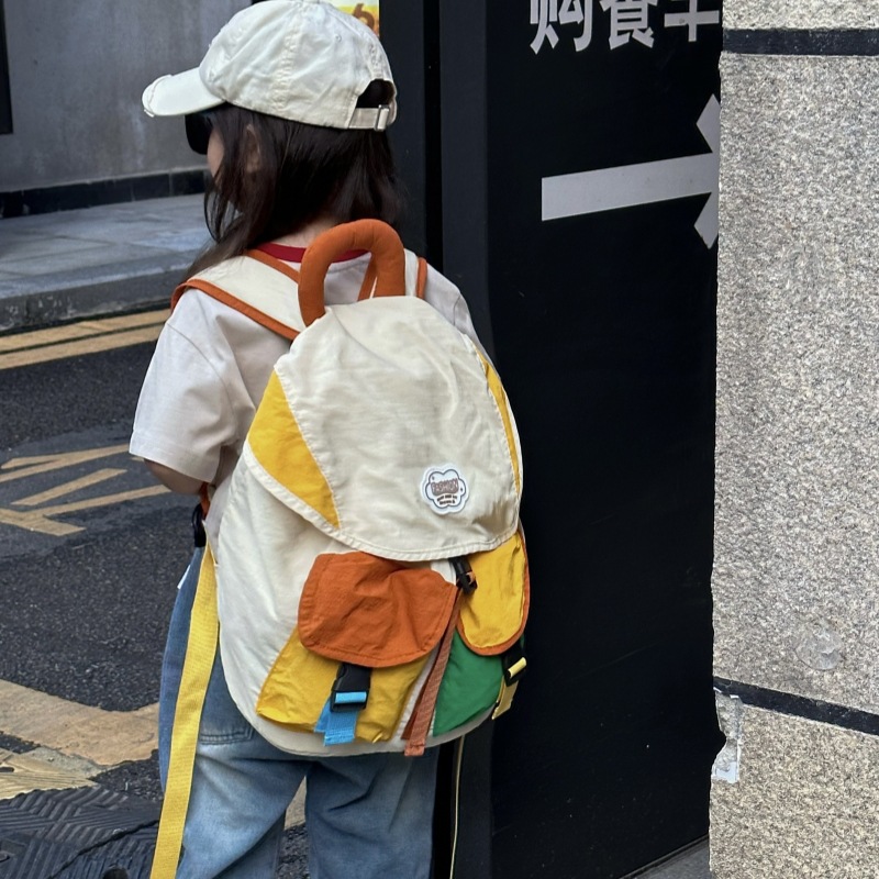 コントラストカラーのパッチワーク小学生ランドセル、男の子と女の子向けのスタイリッシュなバックパック、トレンディな新しい大容量の幼稚園児用バックパック
