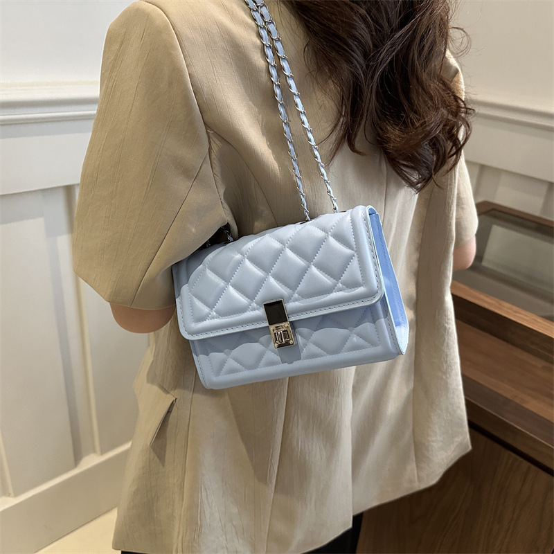 Borsa a tracolla donna trapuntata con catena, elegante borsetta_voghion.com