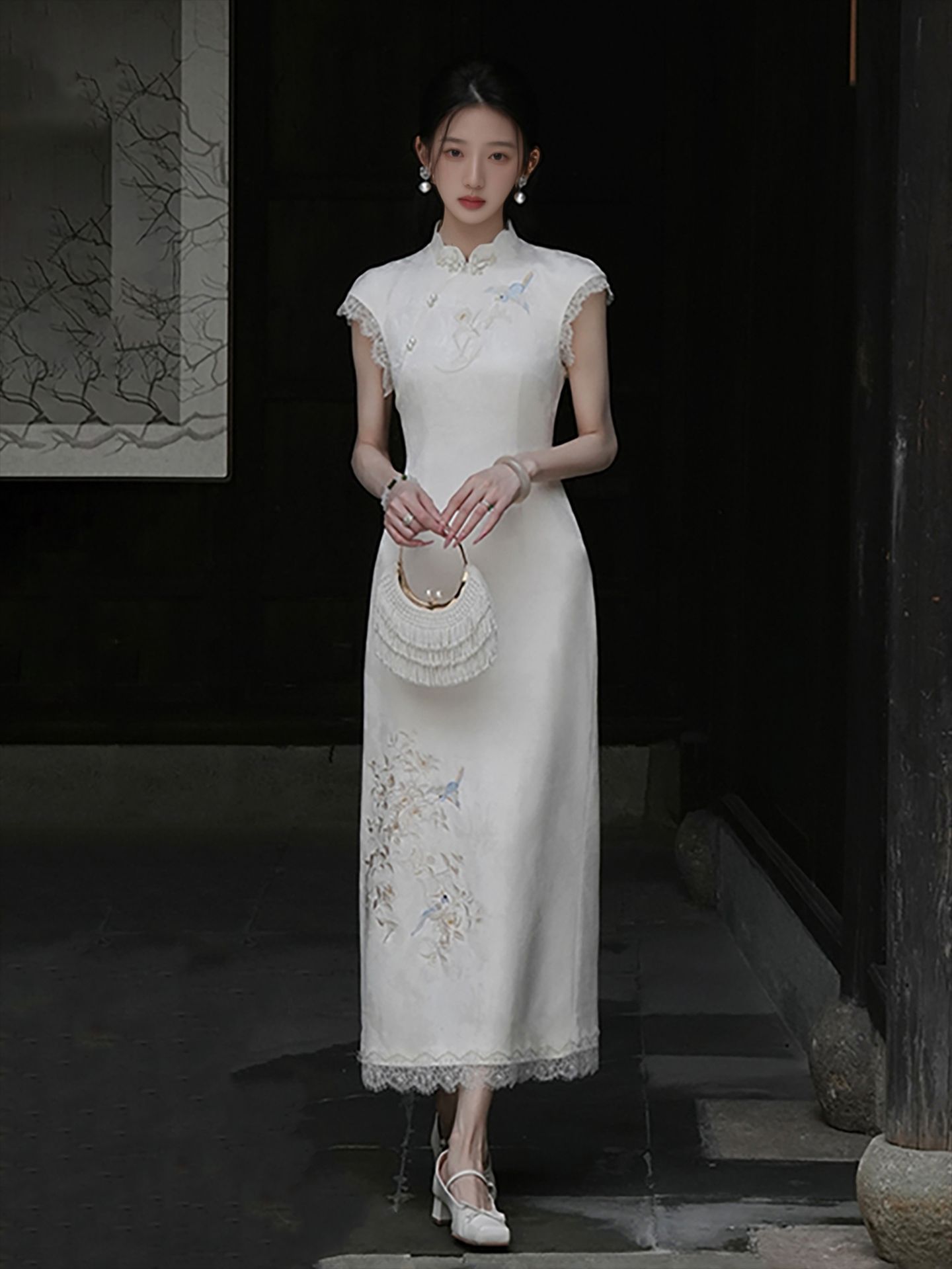Váy sườn xám thêu cải tiến cao cấp cổ đứng tay bồng phong cách dân tộc mùa hè — Màu trắng, Màu mơ
