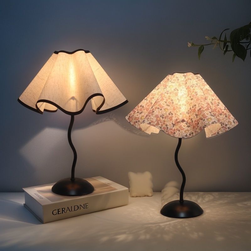 Girly Heart Petal Umbrella Lamp Ins High-End Simple Vintage Night Light Bedroom Bedside Study Ambient Light
