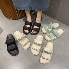 夏の新型国境を越えたビーチスリッパ夏男性スリッパファッションマジックテープカップル一字潮靴スポット