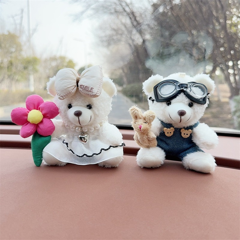 Creativo lindo cartón de dibujos animados peluche oso montado en la consola central decoraciones de automóviles accesorios de automóviles accesorios de automóviles para hombres y mujeres