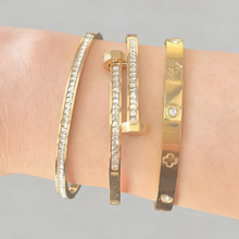 �羳��ˮ����ɫ�䓻��������C���b��H���18K��߼��аٴ��