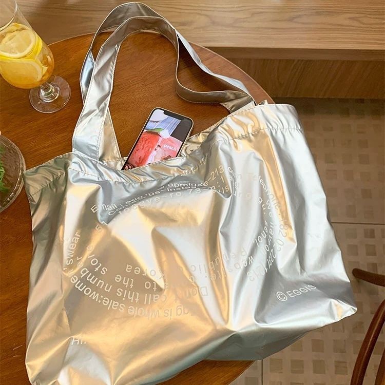 Korean Large-Capacity Silver Bag for Women 2024 New Niche Fashion Commuter Handbag Student Shoulder Tote Bag